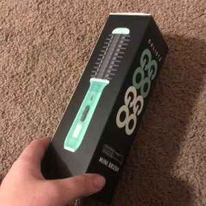 NIB Calista GoGo Mini Brush for curling